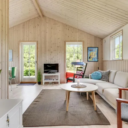 Semesterbostad Finwith - 1-5km From The Sea In Lolland- Falster And Mon By Interhome Bøtø By